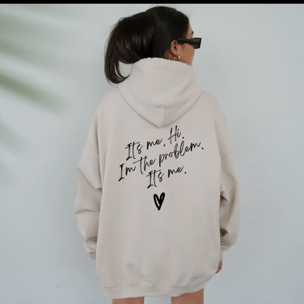 ITS ME SWEATSHIRT (Taylor Swift tune)NWOT